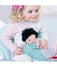 MUÑECO TELA BEBE ARI CON CAPAZO REVERSIBLE